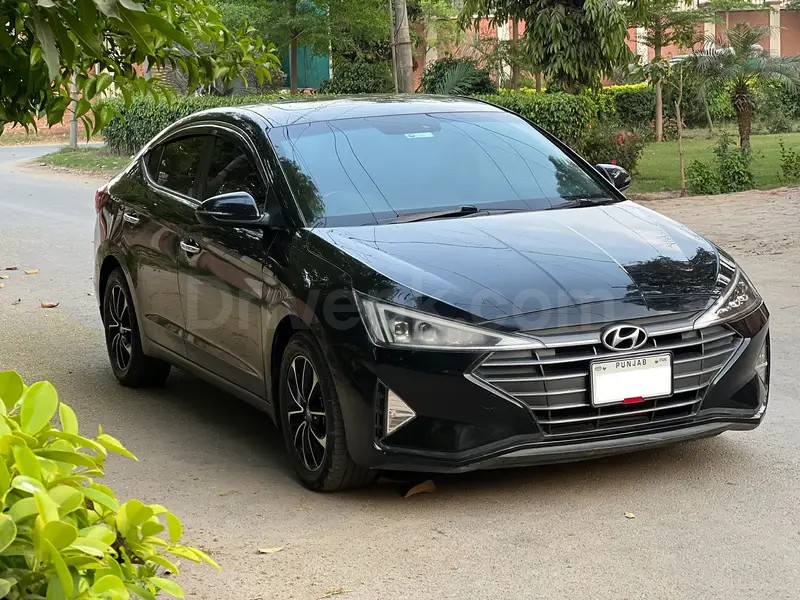 Hyundai Elantra 2023