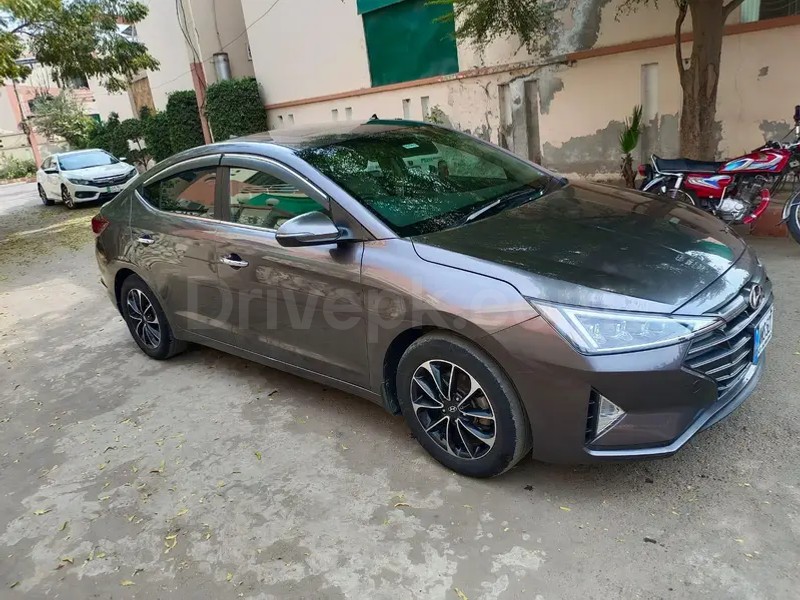 Hyundai Elantra 2021