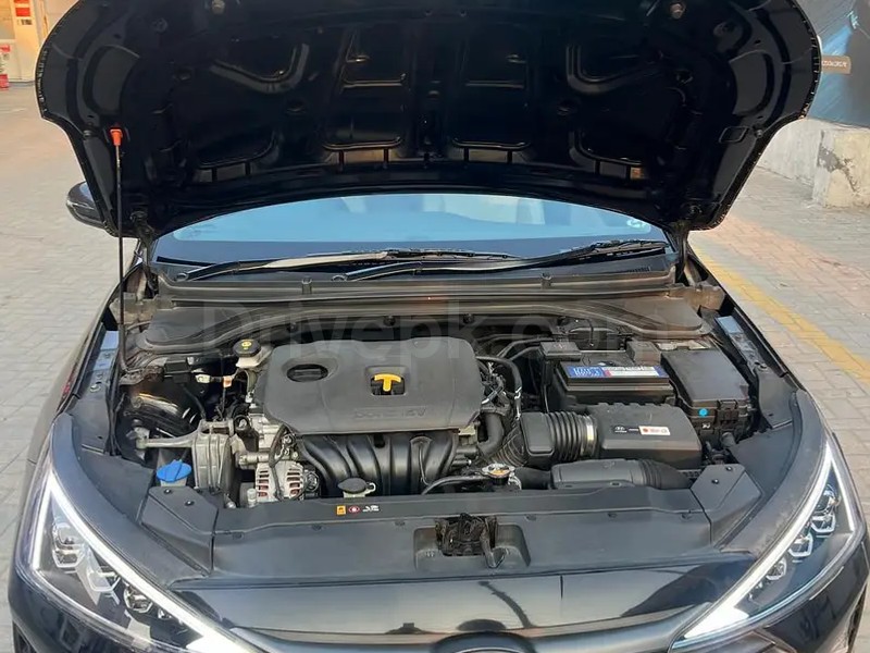 Hyundai Elantra 2023