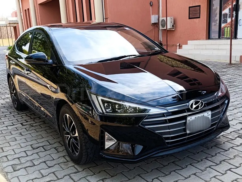 Hyundai Elantra 2024