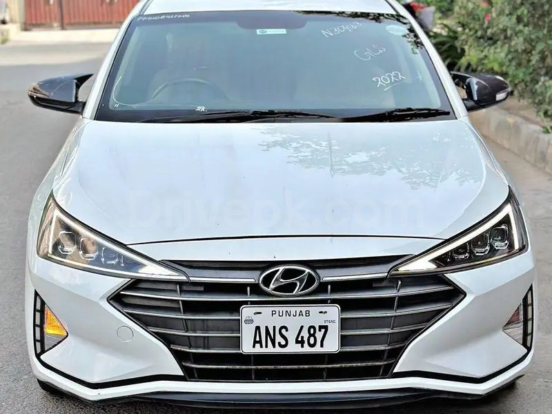 Hyundai Elantra 2022