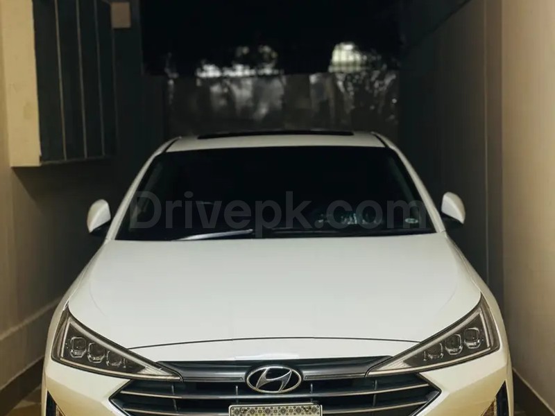 Hyundai Elantra 2022