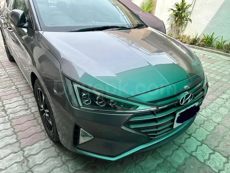 Hyundai Elantra 2022