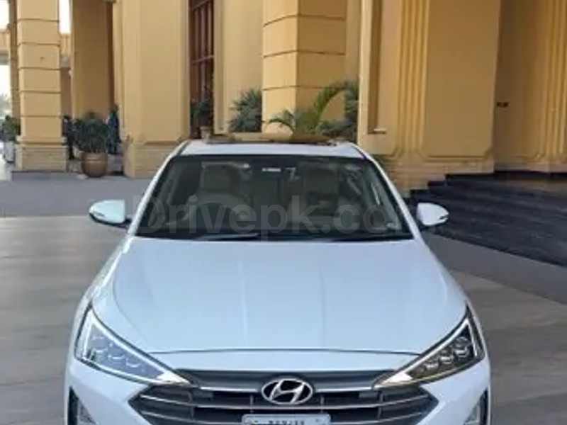 Hyundai Elantra 2022