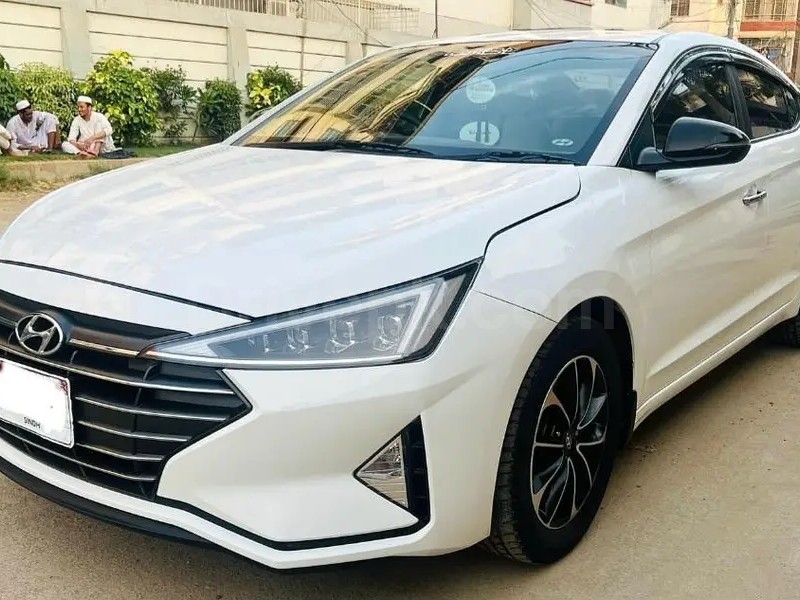 Hyundai Elantra 2023