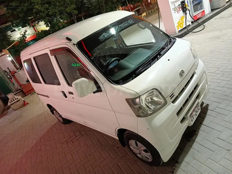 Daihatsu Hijet 2013