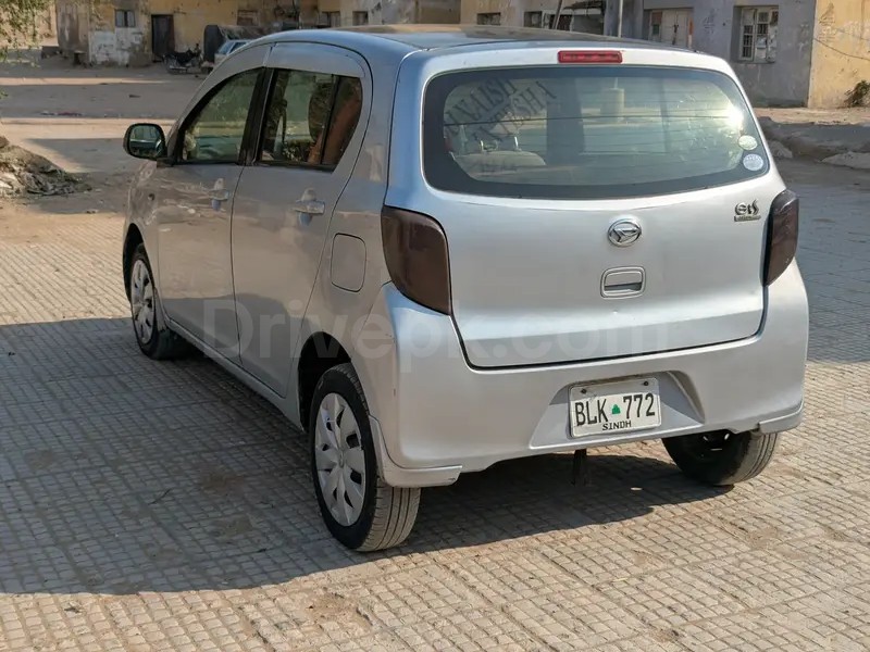 Daihatsu Mira 2016
