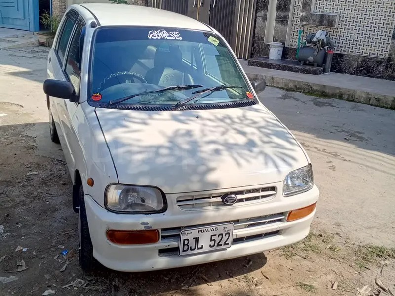 Daihatsu Cuore 2011