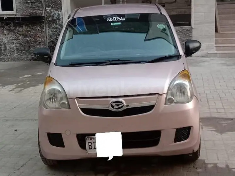 Daihatsu Mira 2011