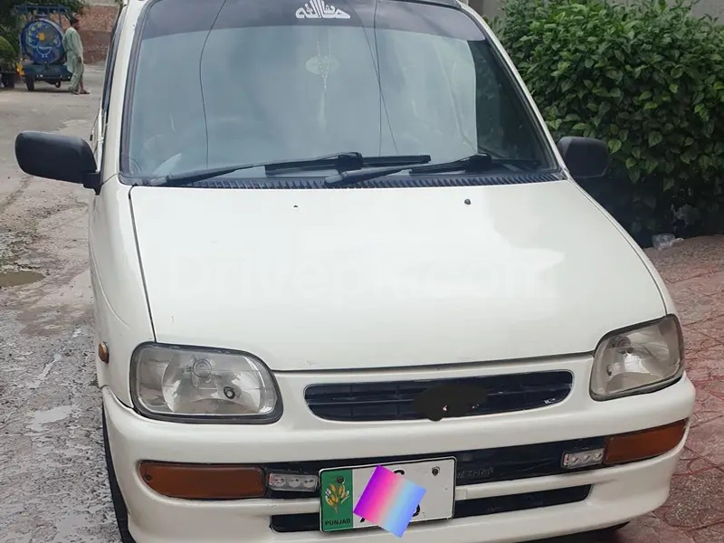 Daihatsu Cuore 2003