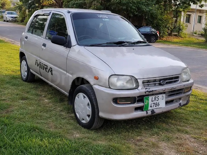 Daihatsu Cuore 2003
