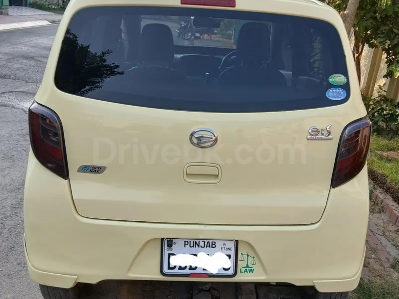 Daihatsu Mira 2012