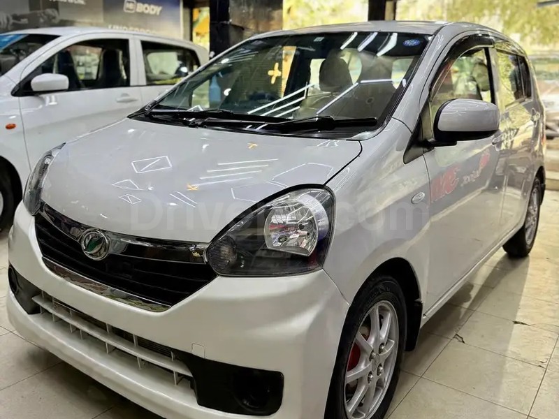 Daihatsu Mira 2015