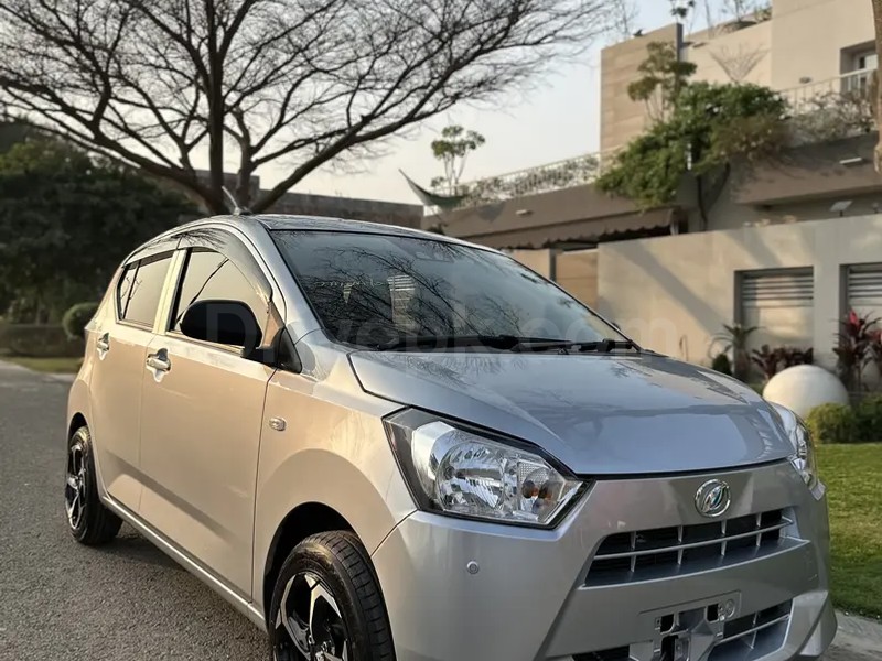 Daihatsu Mira 2021