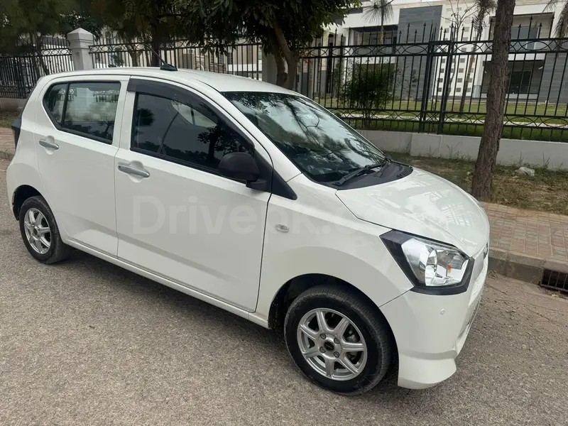 Daihatsu Mira 2023