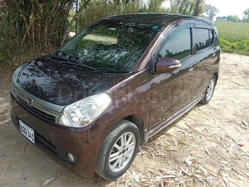 Daihatsu Mira 2010