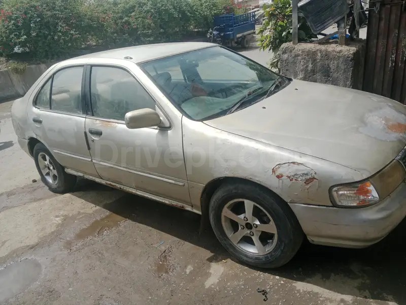 Nissan Sunny 1998