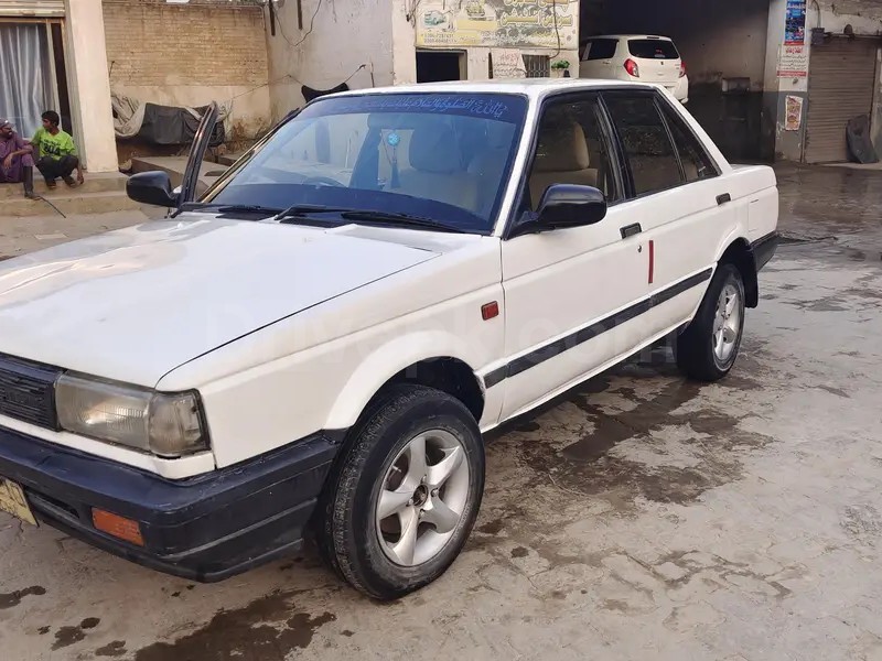 Nissan Sunny 1987