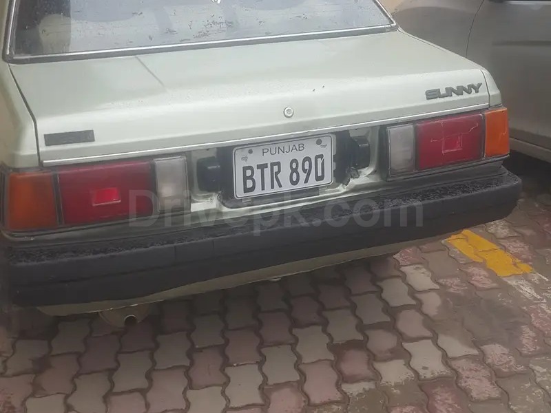 Nissan Sunny 1985