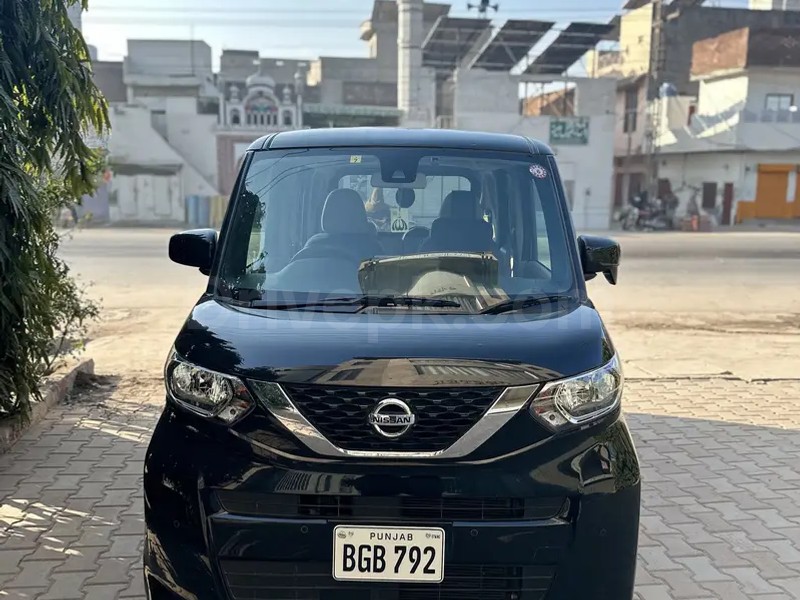 Nissan Roox 2021