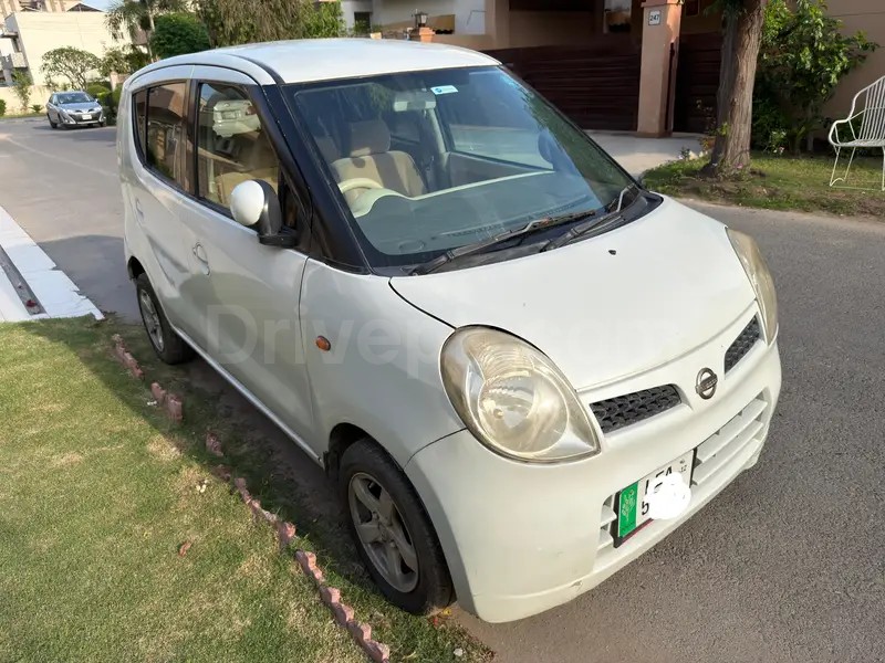 Nissan Moco 2006