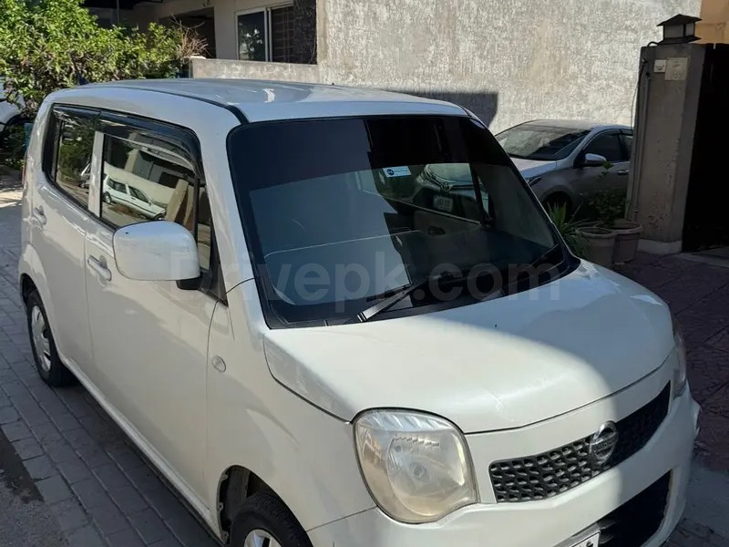 Nissan Moco 2012