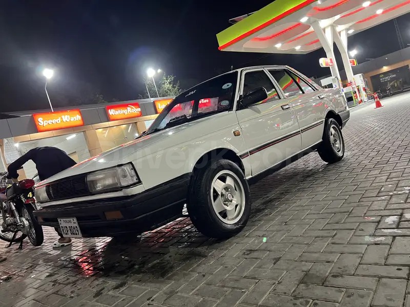 Nissan Sunny 1988