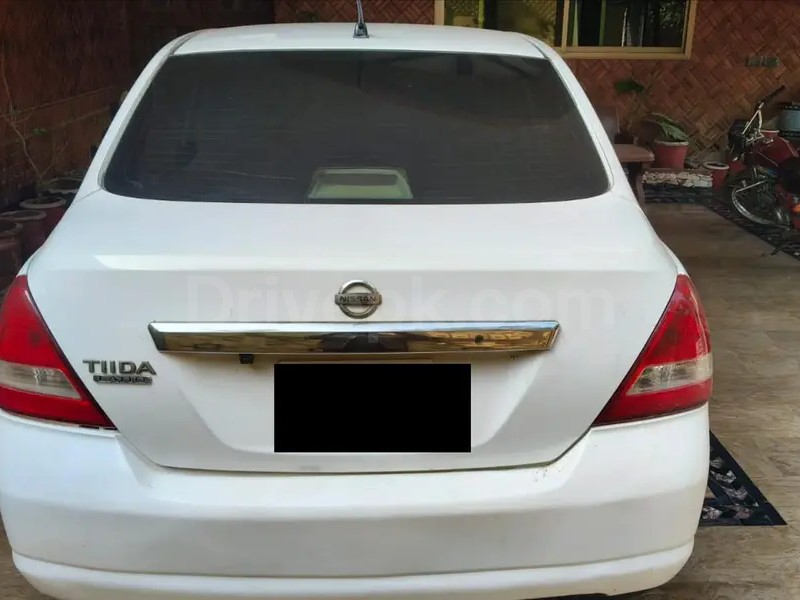Nissan Tiida 2007