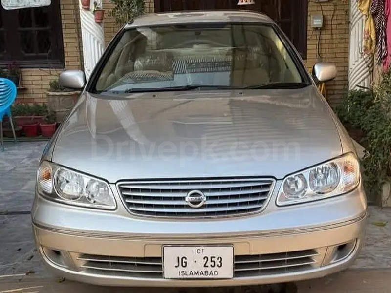 Nissan Sunny 2005
