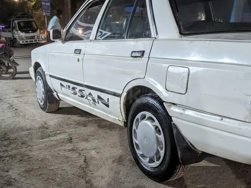Nissan Sunny 1989