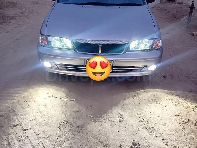 Nissan Sunny 2001