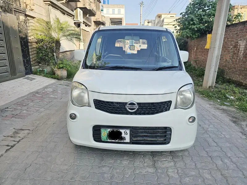 Nissan Moco 2012