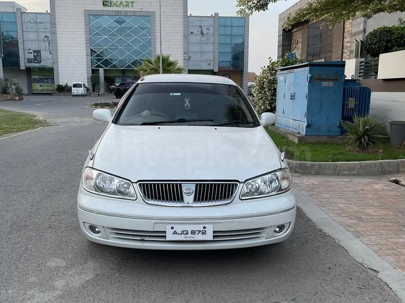 Nissan Sunny 2005