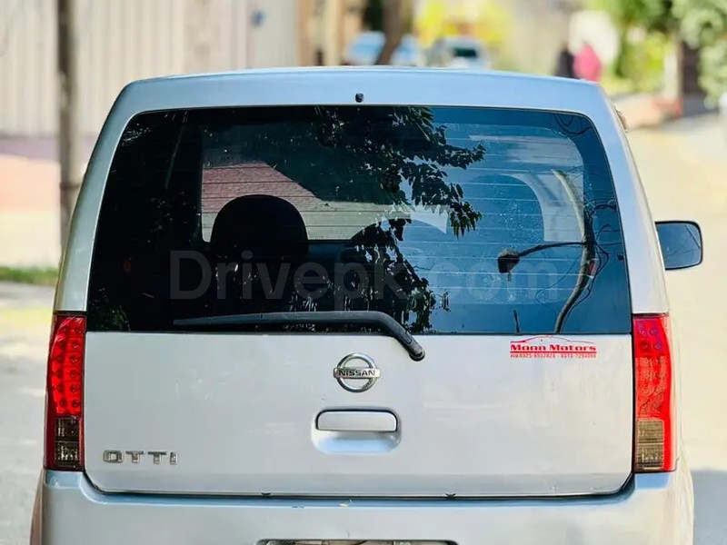Nissan Otti 2012