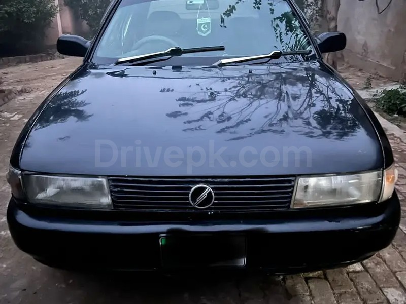 Nissan Sunny 1991
