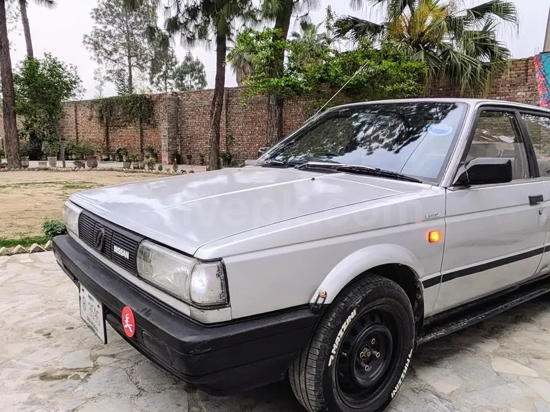 Nissan Sunny 1987