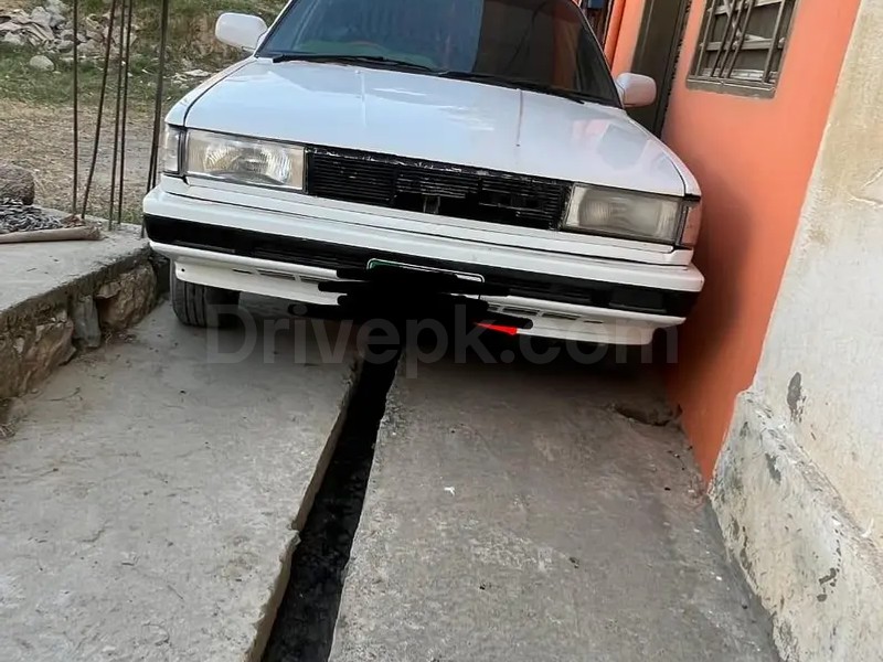 Nissan Sunny 1987