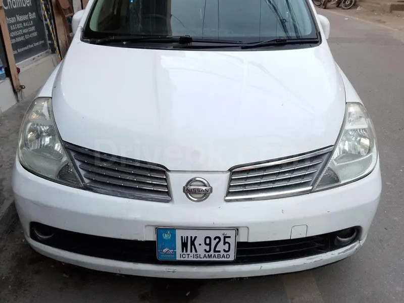Nissan Tiida 2007