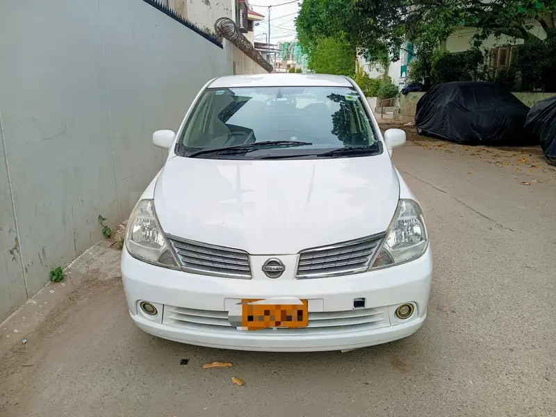 Nissan Tiida 2007