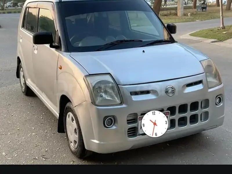 Nissan Pino 2012