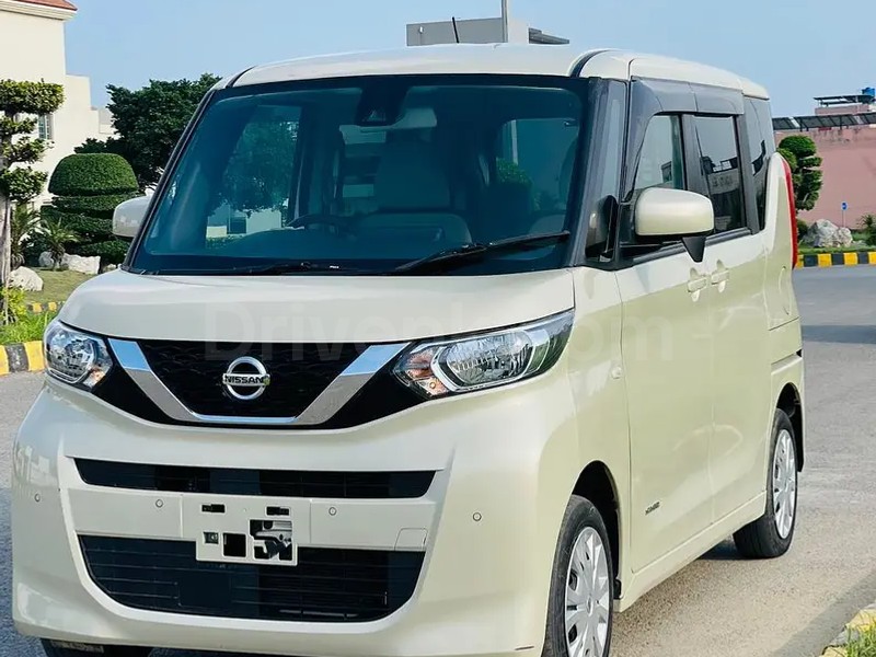 Nissan Roox 2021