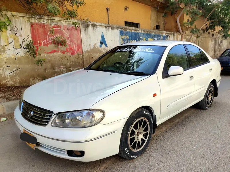 Nissan Sunny 2005