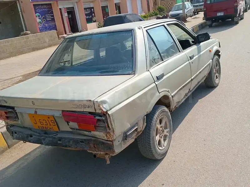 Nissan Sunny 1988