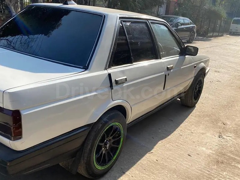 Nissan Sunny 1986