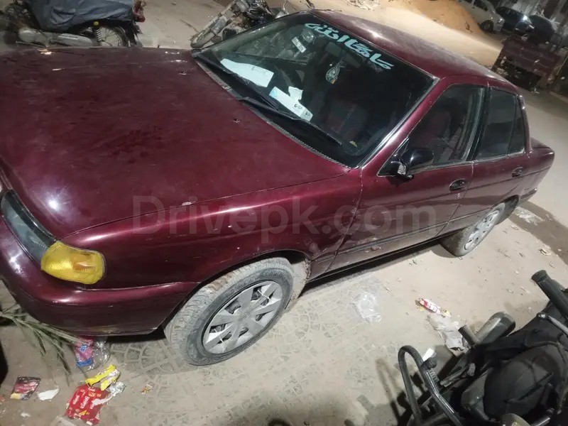 Nissan Sunny 1993