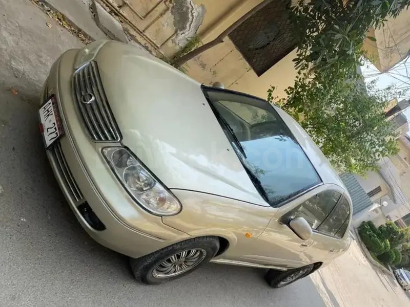 Nissan Sunny 2005