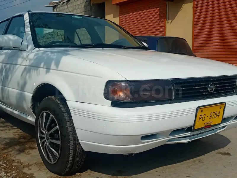 Nissan Sunny 1993