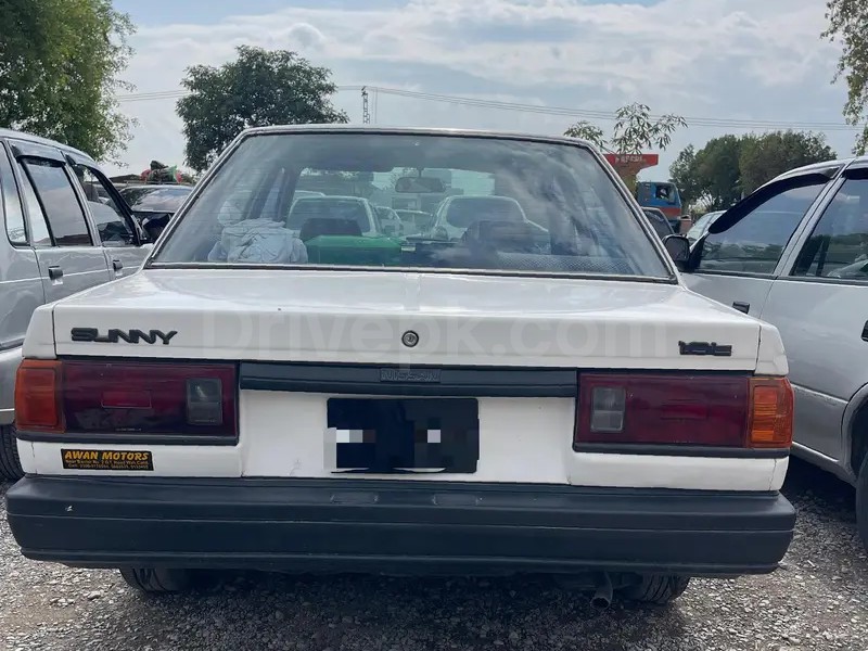 Nissan Sunny 1987