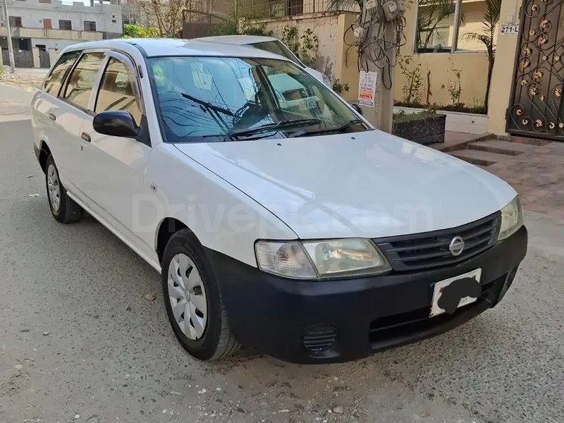 Nissan AD Van 2012