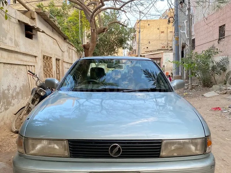 Nissan Sunny 1992
